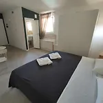 Oda ve Kahvaltı Artemisia Bari