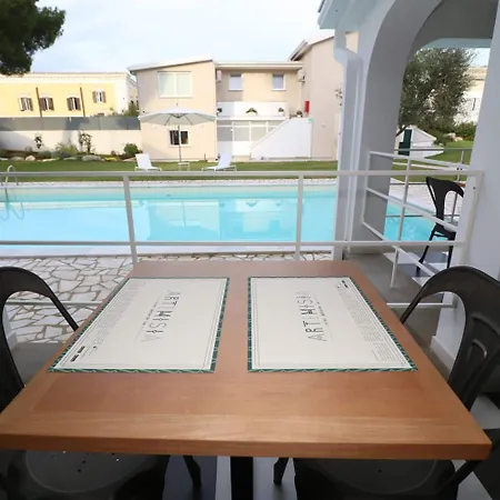 Alojamento de Acomodação e Pequeno-almoço Artemisia Bari